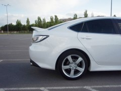 Спойлер на крышку багажника для Mazda 6 Hatchback (2008-2012)