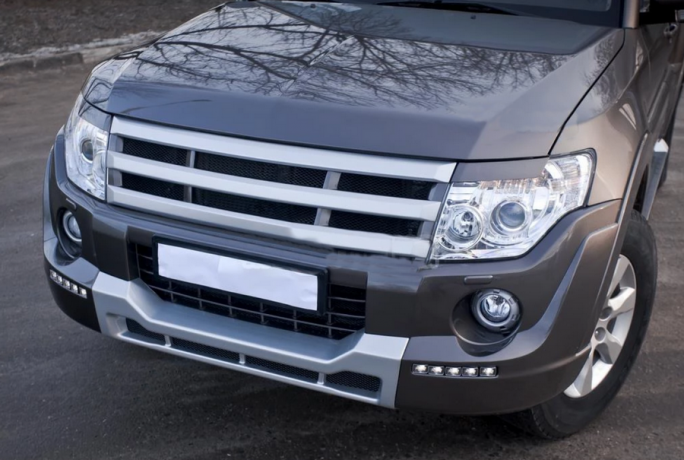 Накладка (юбка) переднего бампера "Broomer Design" (Без ДХЛ) для Mitsubishi Pajero IV (2006-2015) купить недорого с доставкой в Пенза