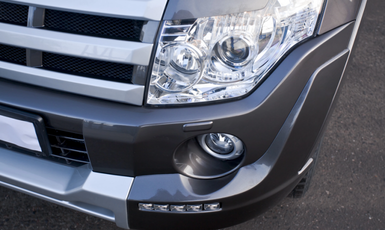 Накладка (юбка) переднего бампера "Broomer Design" (Без ДХЛ) для Mitsubishi Pajero IV (2006-2015) купить недорого с доставкой в Пенза