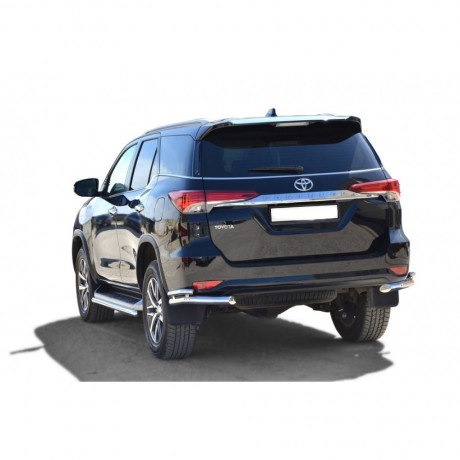Защита заднего бампера «Уголки двойные» (d63,5) для Toyota Fortuner (2017-н.в.)(Окрашенное) купить недорого с доставкой в Пенза