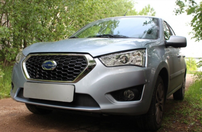 Защита радиатора "Standart" Datsun mi-Do (2015-н.в.) чёрная купить недорого с доставкой в Пенза