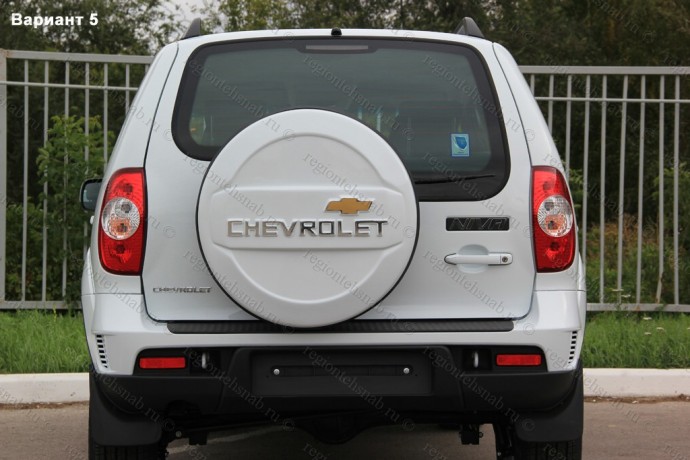Чехол запасного колеса Chevrolet Niv@ с эмблемой Chevrolet купить недорого с доставкой в Пенза