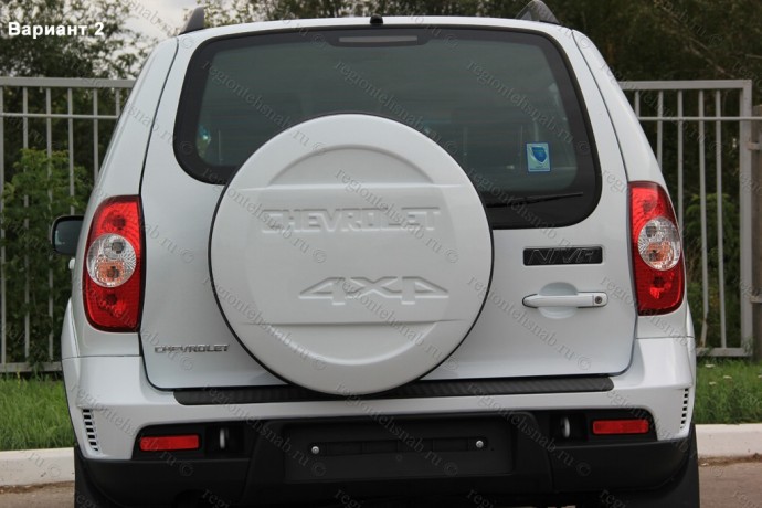 Чехол запасного колеса Chevrolet Niv@ с эмблемой Chevrolet купить недорого с доставкой в Пенза