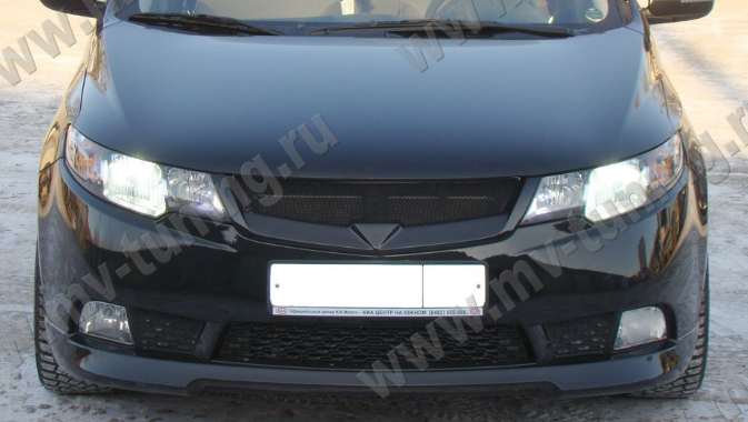 Решетка радиатора (сетка в комплекте) для KIA Cerato II (2009-2012) купить недорого с доставкой в Пенза
