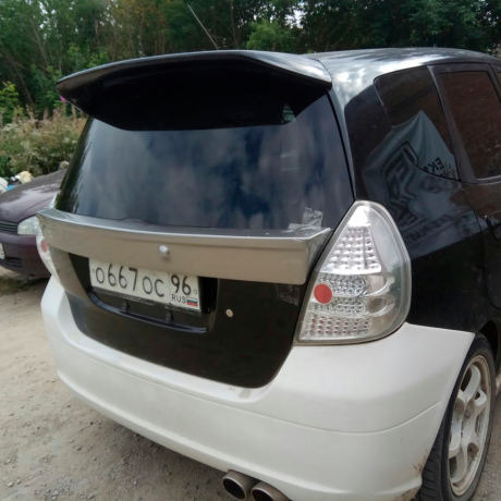 Средняя накладка на 5 дверь для Honda Fit GD купить недорого с доставкой в Пенза