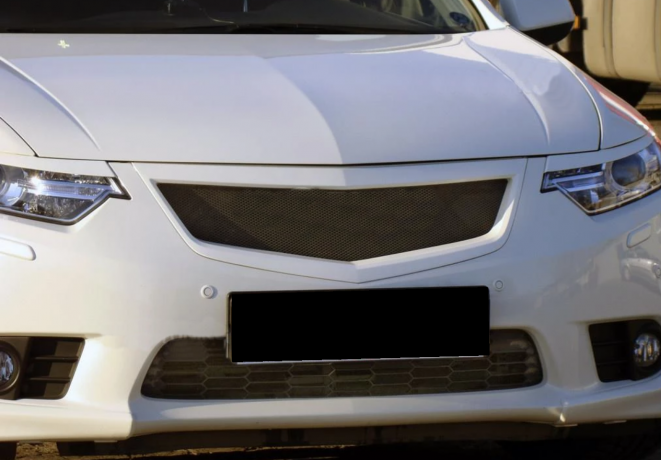 Решетка радиатора "Sport" (сетка в комплекте) var №1 для Honda Accord VIII (2011-2013) купить недорого с доставкой в Пенза