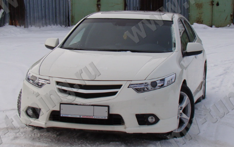 Планка в решетку радиатора "Sport" для Honda Accord VIII (2011-2013) купить недорого с доставкой в Пенза